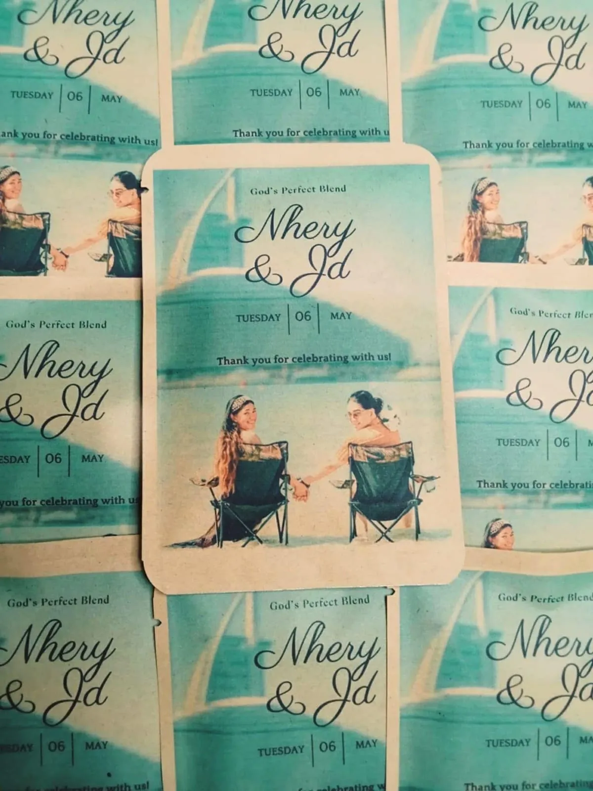 Kraft wedding souvenir bags with personalized couple tags